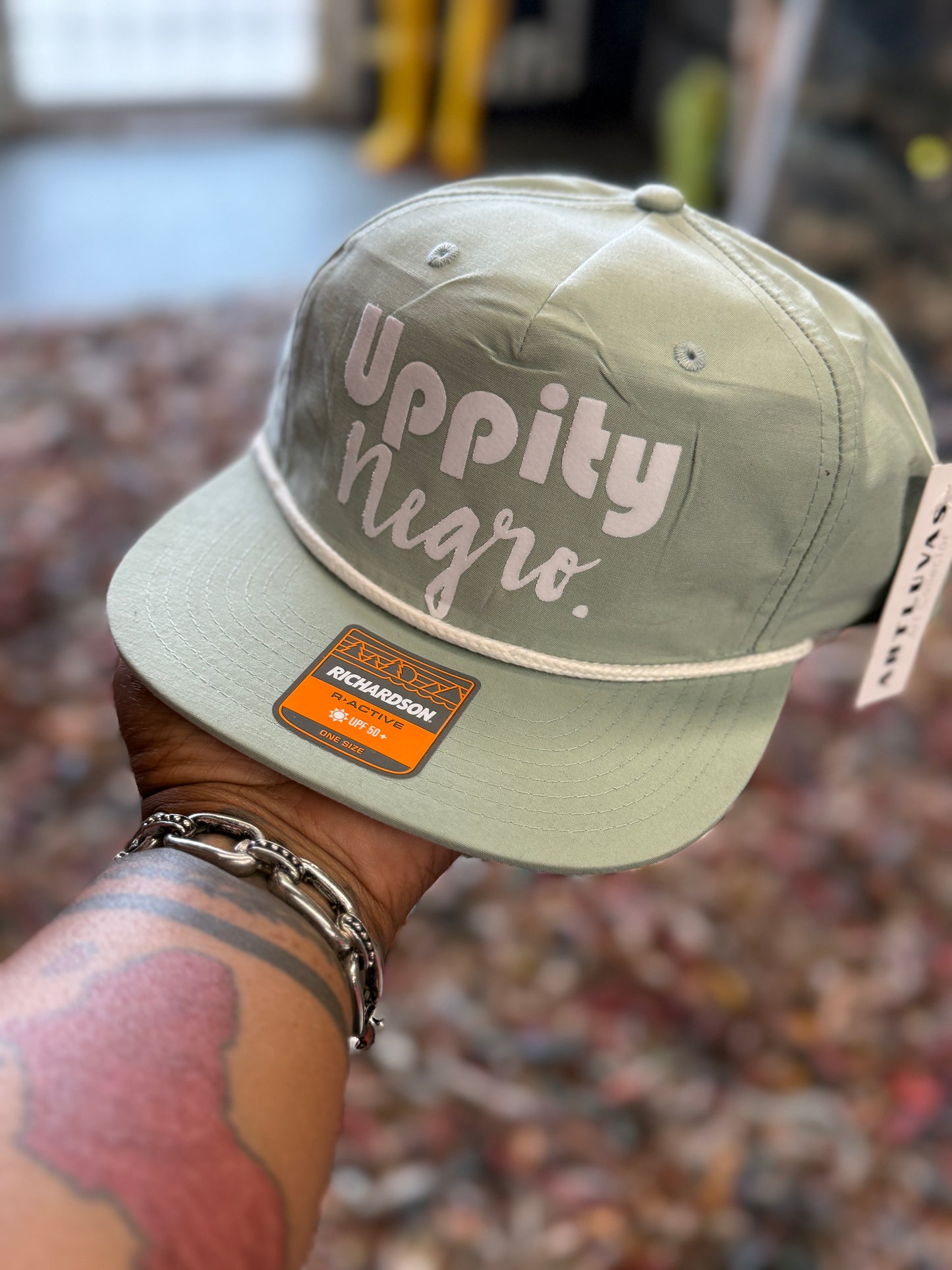Mint “UN”