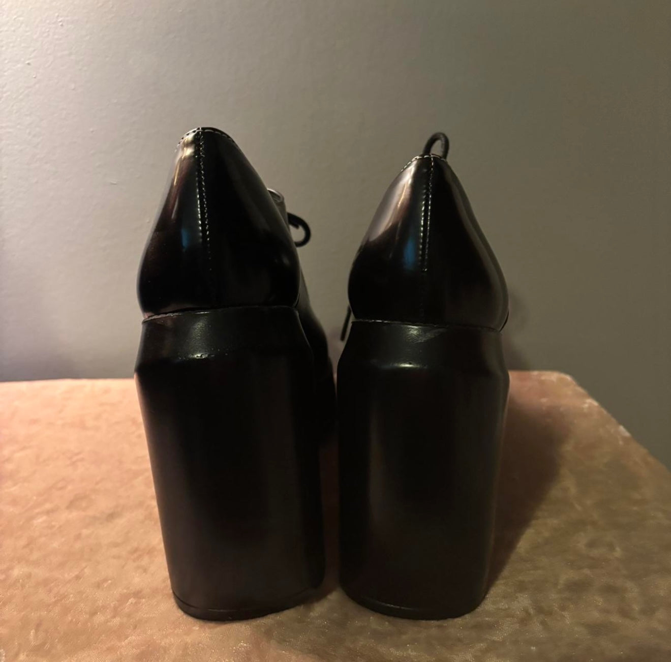 Gianni Bini black heels