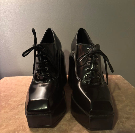 Gianni Bini black heels