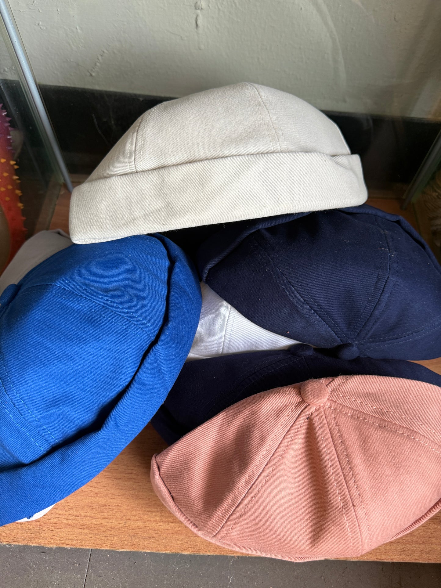 Dome Bucket Hat w “Stones”